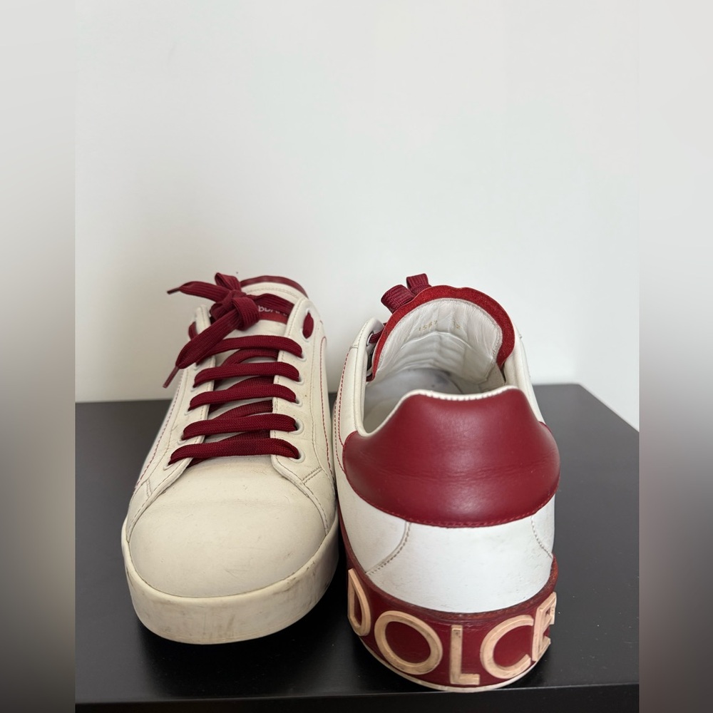Dolce & Gabbana Burgundy Details Portofino Sneakers.